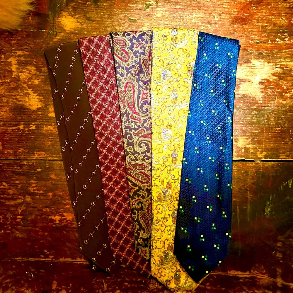 grp of 5 high end vtg ties including; Gucci, Calvin Klein, Brooks Brothers,
